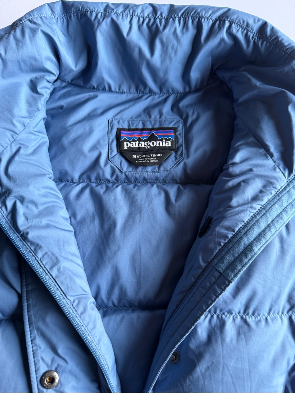 Patagonia women’s silent down jacket Woolly Blue